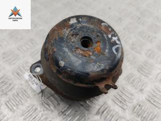 подушка крепления двигателя Volkswagen Golf 3 поколение 1997, 1.6 л., бензин, МКПП, красный, хетчбэк 3 дв.