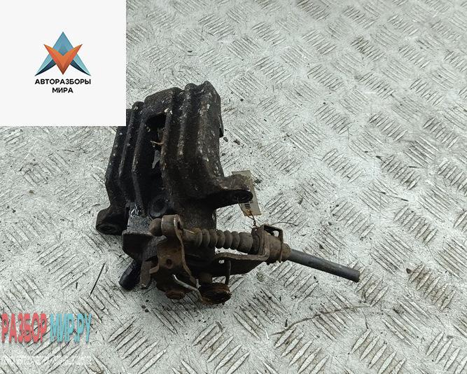 суппорт задний правый Volkswagen Bora 1 поколение 2000, 2.0 л., бензин, МКПП, синий, универсал - фото №1