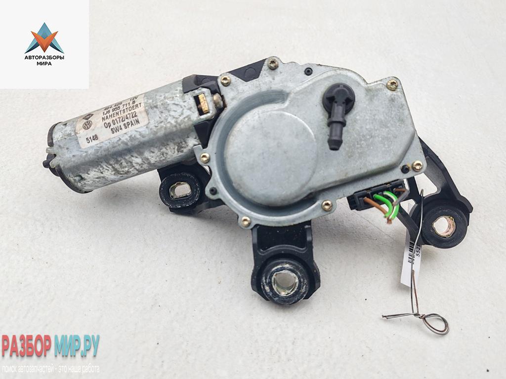 Двигатель стеклоочистителя заднего (моторчик дворников) Volkswagen Golf 4 поколение 1998, 1.4 л., бензин, МКПП, серый, хетчбэк 5 дв., 1J6955711B - фото №1