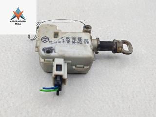 активатор замка багажника Volkswagen Passat B5 1999, 1.9 л., дизель, МКПП, зелёный, универсал, 3B0862159A.3B0959781
