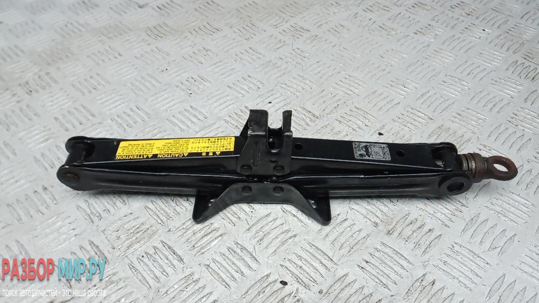 домкрат Toyota Prius 2 поколение 2005, 1.5 л., бензин, АКПП, хетчбэк 5 дв., 0911147010 - фото №1