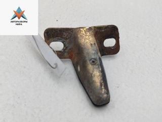 ответная часть (скоба) замка двери Volkswagen Transporter T4 1992, 2.4 л., дизель, МКПП, красный, микроавтобус, 701829733