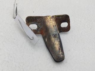 ответная часть (скоба) замка двери Volkswagen Transporter T4 1992, 2.4 л., дизель, МКПП, красный, микроавтобус, 701829733