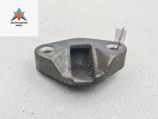 ответная часть (скоба) замка двери Volkswagen Transporter T4 1993, 2.4 л., дизель, МКПП, красный, микроавтобус, 701843667