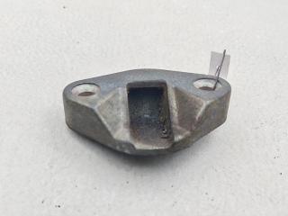 ответная часть (скоба) замка двери Volkswagen Transporter T4 1993, 2.4 л., дизель, МКПП, красный, микроавтобус, 701843667