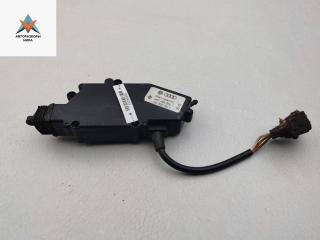 Активатор (привод) замка двери сдвижной Volkswagen Transporter T4 1993, 2.4 л., дизель, МКПП, красный, микроавтобус, 701959783C