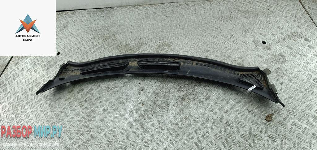 дождевик Ford Fiesta 6 поколение 2009, 1.3 л., бензин, МКПП, красный, хетчбэк 3 дв. - фото №1