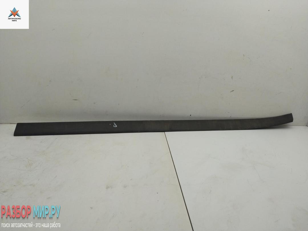 молдинг двери передней правой Mercedes-Benz A-Класс W168 1999, 1.4 л., бензин, робот, белый, хетчбэк 5 дв., 1686980262 - фото №1