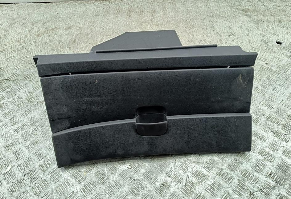 бардачок Nissan Qashqai J10 2013, 1.5 л., дизель, МКПП, красный, внедорожник 5 дв., 68520JD900