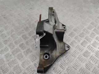 кронштейн компрессора кондиционера Opel Omega B 2001, 2.2 л., бензин, МКПП, серый, универсал, 90501940BQ
