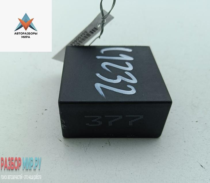 Реле стеклоочистителя (дворников) Volkswagen Passat B5 1997, 1.9 л., дизель, МКПП, красный, универсал, 4B0955531A - фото №1