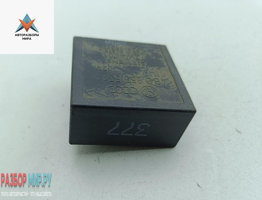 Реле стеклоочистителя (дворников) Volkswagen Passat B5 1999, 1.9 л., дизель, МКПП, зелёный, универсал, 4B0955531A - фото №1