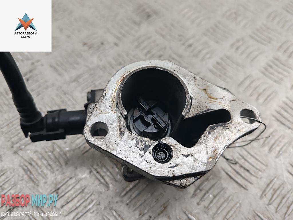 насос вакуумный Renault Scenic 2 поколение 2004, 1.5 л., дизель, МКПП, красный, минивэн - фото №1