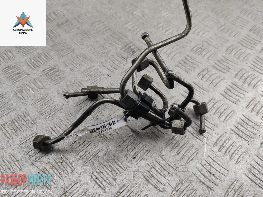 трубка ТНВД Renault Scenic 2 поколение 2004, 1.5 л., дизель, МКПП, красный, минивэн - фото №1