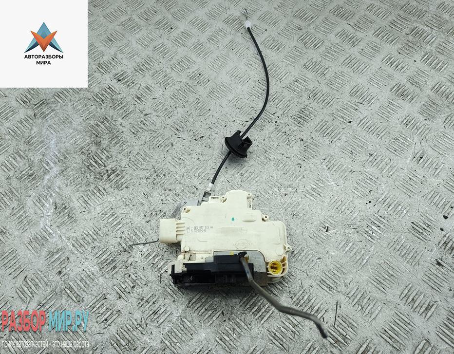 замок двери передней левой Audi A4 B7 2005, 3.2 л., бензин, АКПП, синий, универсал, 8E1837015AA - фото №1