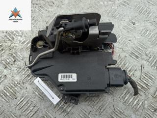 замок двери передней левой Audi A6 4B/C5 1998, 2.5 л., дизель, МКПП, красный, универсал, 4B1837015G