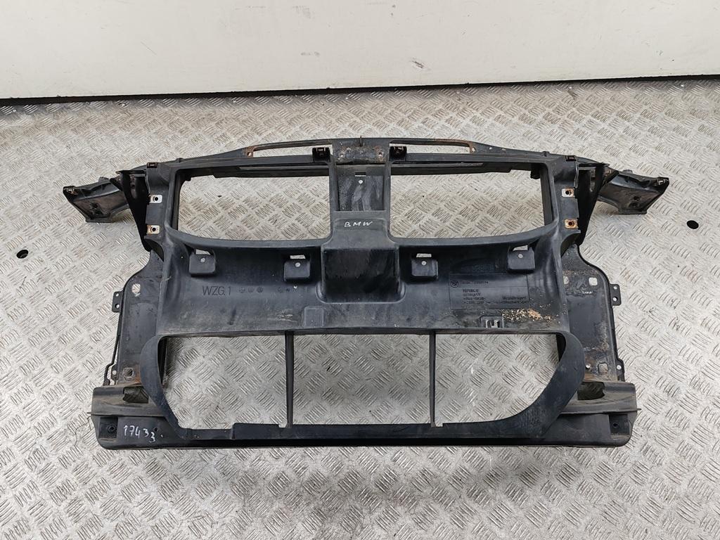 Рамка радиатора BMW 3 E90/E91/E92/E93 2005, 2.0 л., бензин, МКПП, чёрный, универсал, 7058594