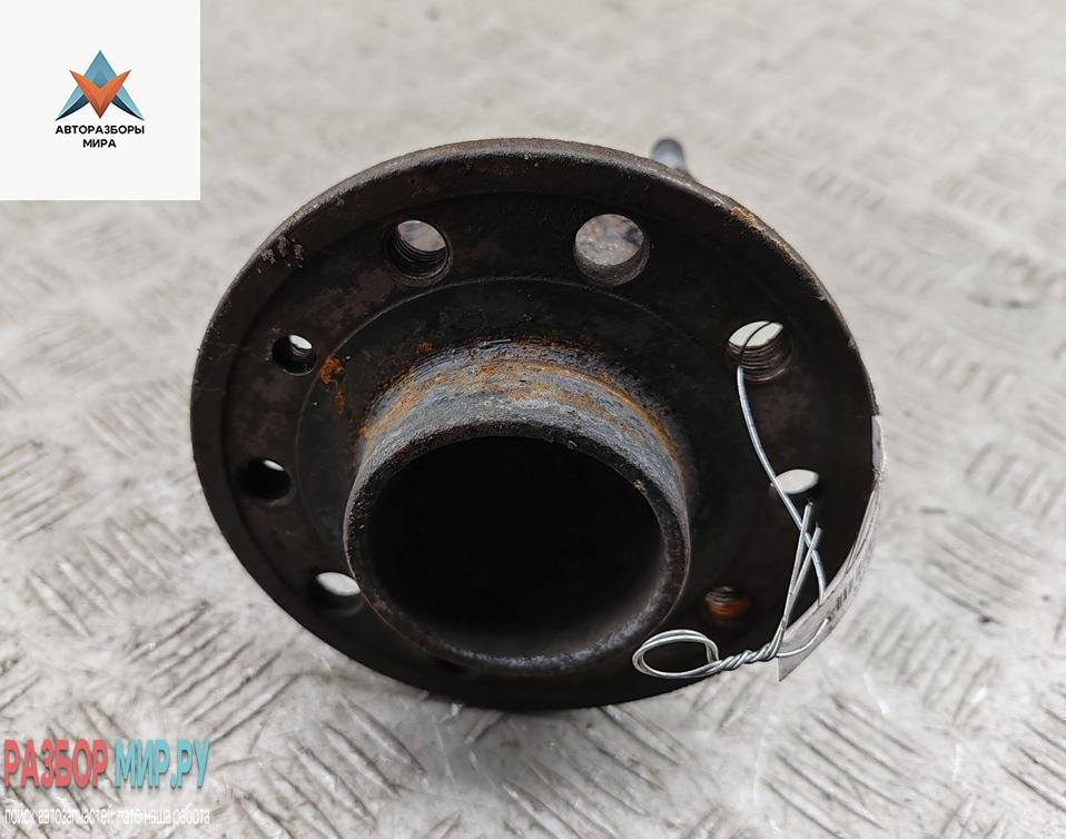 ступица задняя правая Opel Signum C 2003, 2.2 л., бензин, АКПП, синий, хетчбэк 5 дв. - фото №1