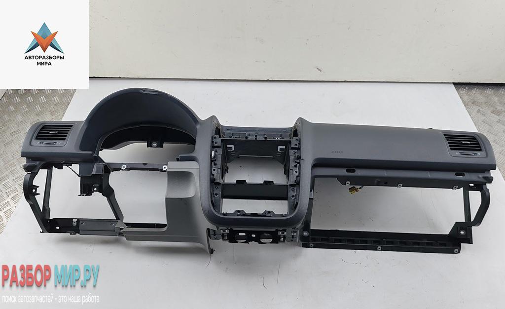 панель передняя салона (торпедо) Volkswagen Golf 5 поколение 2004, 1.4 л., бензин, МКПП, синий, хетчбэк 5 дв., 1K1858295 - фото №1