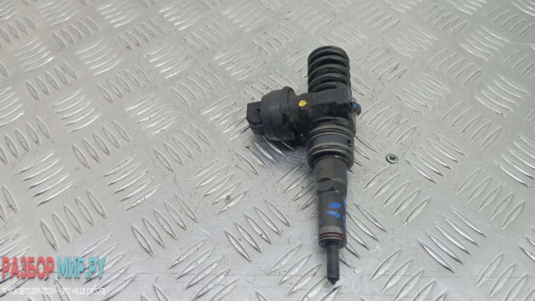 форсунка Volkswagen Touareg 1 поколение 2004, 2.5 л., дизель, АКПП, внедорожник 5 дв., 07Z130073F, 0414720210 - фото №1
