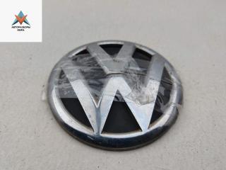 эмблема Volkswagen Passat B7 2013, 2.0 л., дизель, МКПП, чёрный, универсал, 5M0853630B