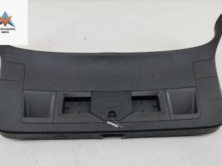обшивка крышки багажника Volkswagen Passat B7 2013, 2.0 л., дизель, МКПП, чёрный, универсал, 3AF867605A