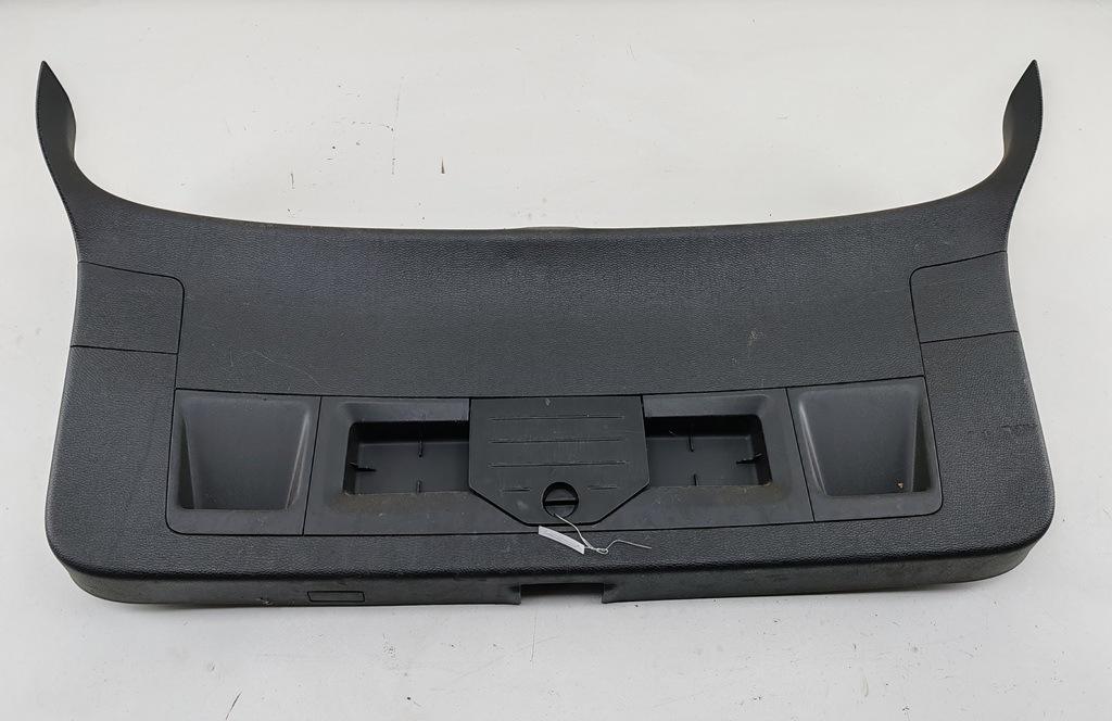 обшивка крышки багажника Volkswagen Passat B7 2013, 2.0 л., дизель, МКПП, чёрный, универсал, 3AF867605A