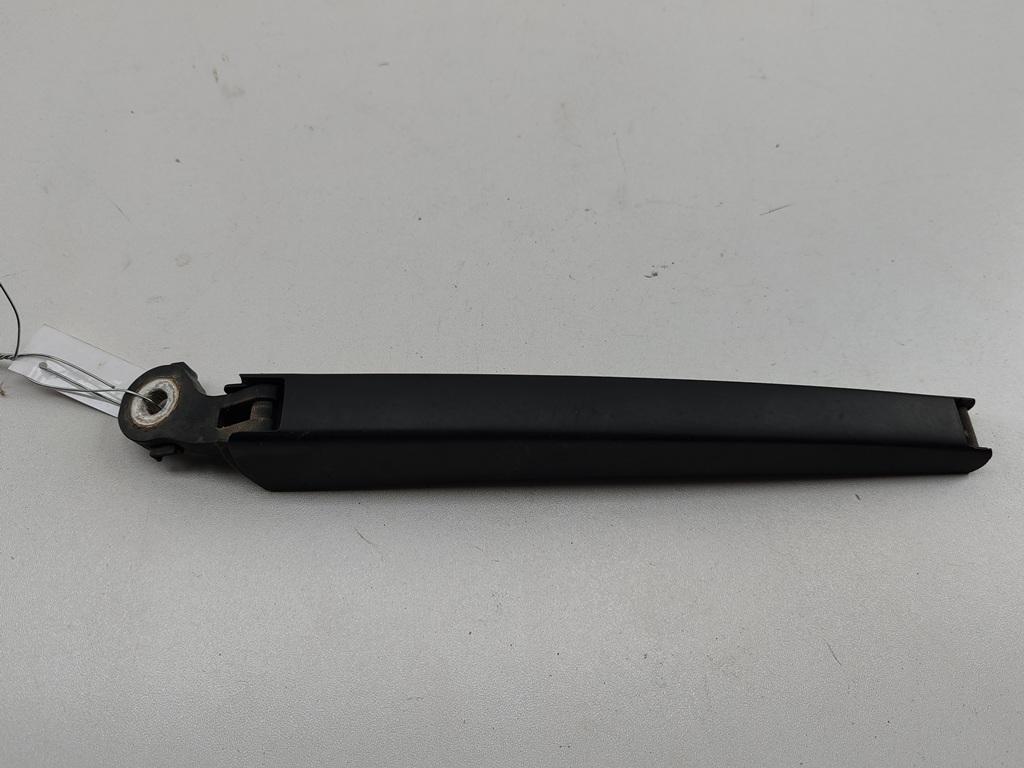 Щеткодержатель (поводок стеклоочистителя) задний Volkswagen Passat B7 2013, 2.0 л., дизель, МКПП, чёрный, универсал, 6Q6955707B - фото №1