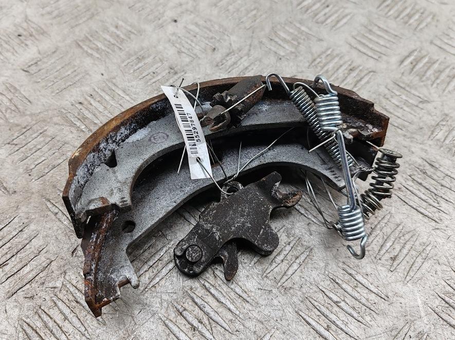 Механизм развода задних тормозных колодок правый BMW 3 E36 1995, 1.8 л., бензин, АКПП, синий, хетчбэк 3 дв.