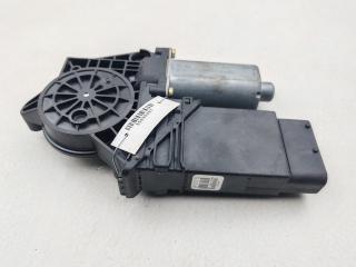 моторчик стеклоподъемника передний правый Volkswagen Passat B5+ (GP) 2002, 1.6 л., бензин, МКПП, серый, седан, 105415301