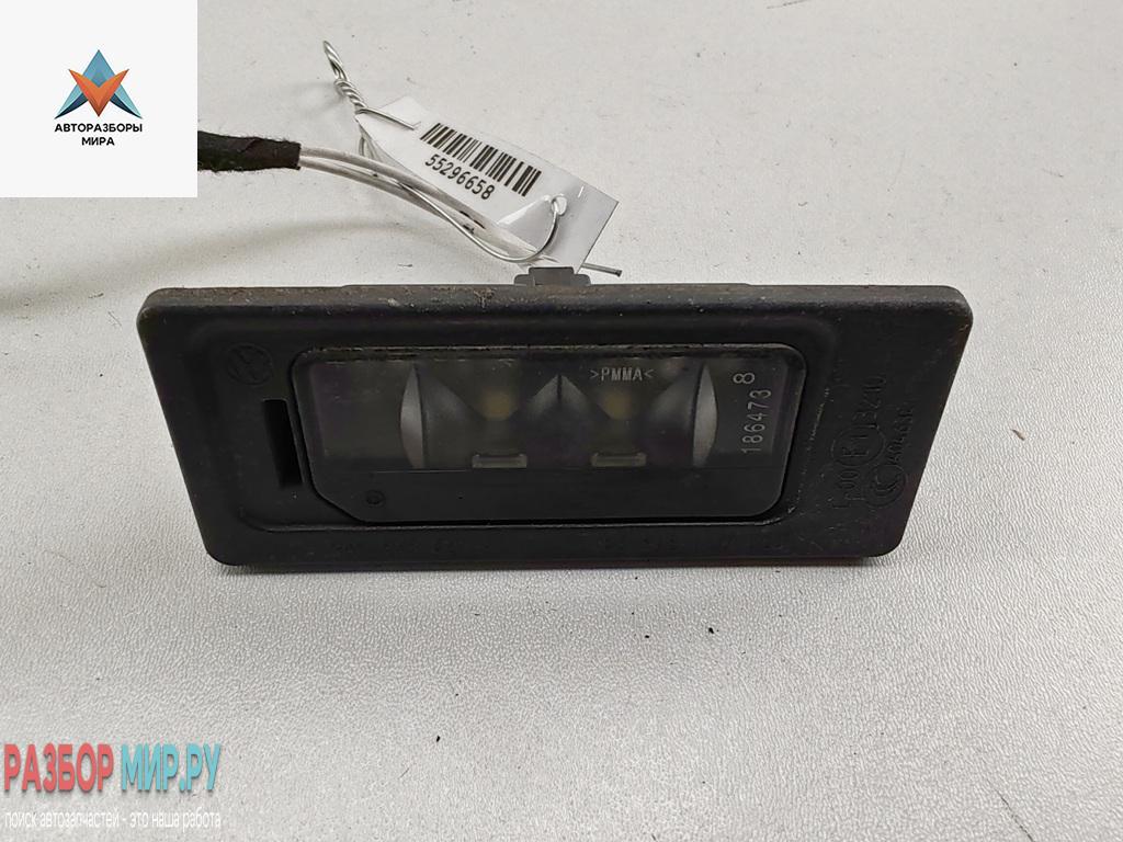 подсветка номера Volkswagen Passat B7 2013, 2.0 л., дизель, МКПП, чёрный, универсал, 3AF943021A - фото №1
