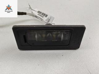 подсветка номера Volkswagen Passat B7 2013, 2.0 л., дизель, МКПП, чёрный, универсал, 3AF943021A