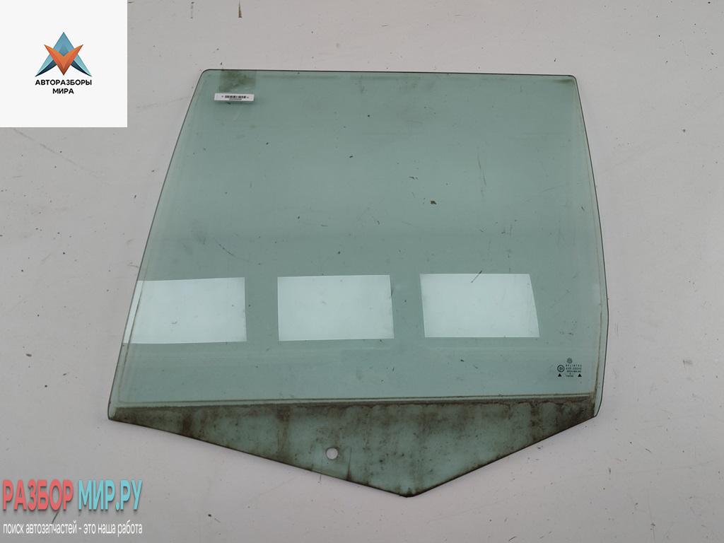 стекло двери задней левой Volkswagen Golf 4 поколение 1999, 1.6 л., бензин, МКПП, серый, универсал - фото №1