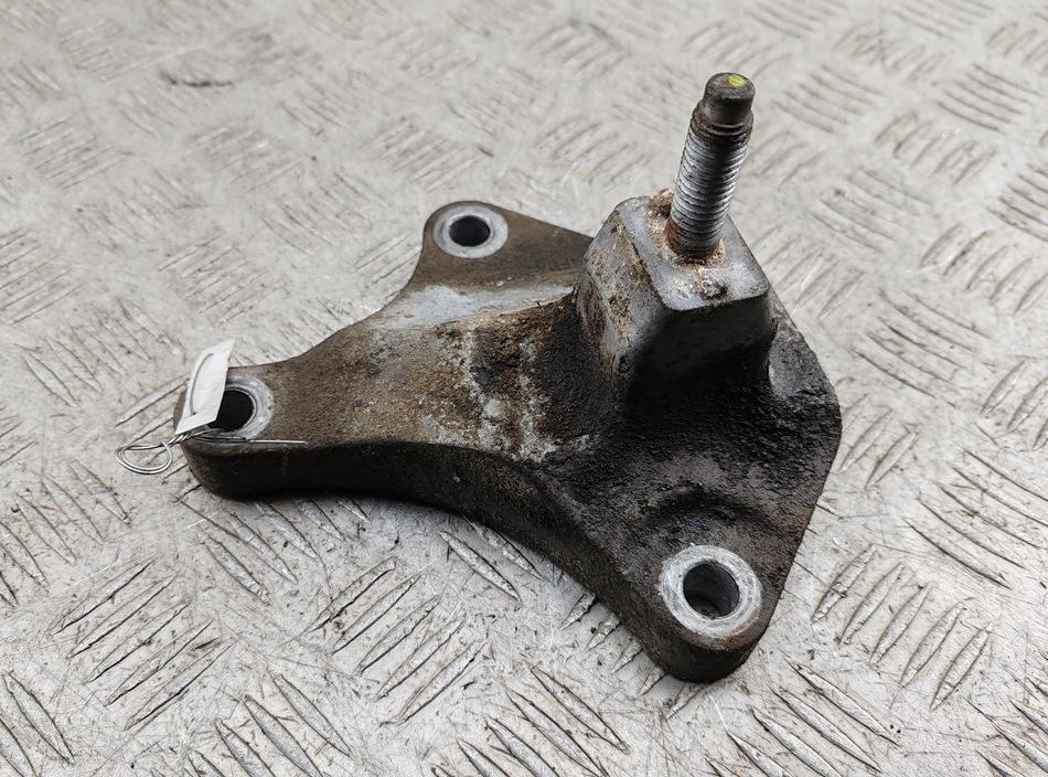 кронштейн КПП Ford Fiesta 2006, 1.3 л., бензин, МКПП, красный, хетчбэк 3 дв., 2S617M125AS