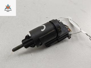 Датчик (включатель) стоп-сигнала Volkswagen Sharan 1 поколение [2-й рестайлинг] 2004, 2.0 л., бензин, МКПП, чёрный, минивэн, 1J0945511D