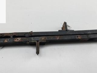 кронштейн радиатора Kia Sorento 1 поколение 2003, 2.5 л., дизель, АКПП, зелёный, внедорожник 5 дв.