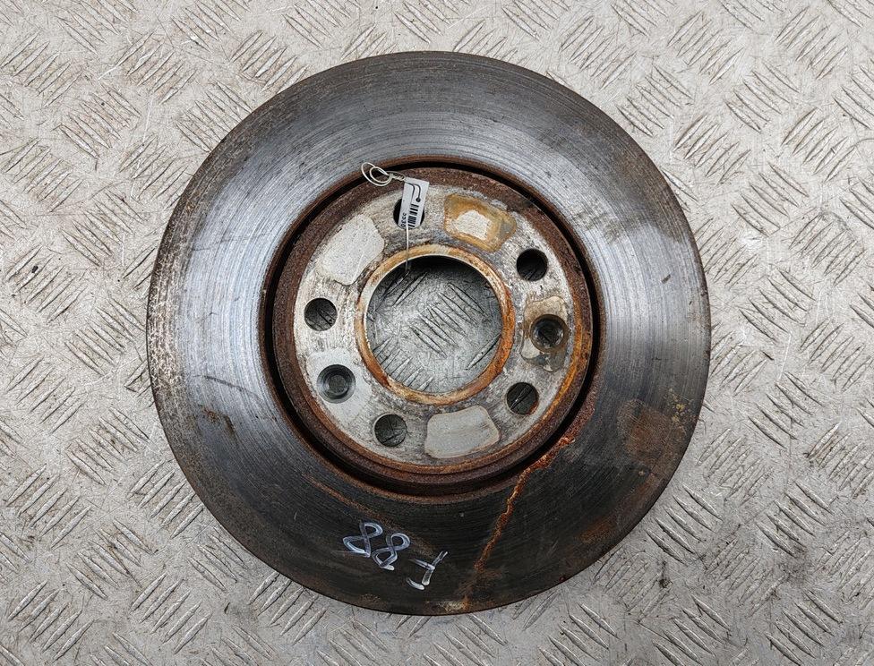 диск тормозной передний Renault Laguna 3 поколение 2008, 2.0 л., дизель, АКПП, чёрный, универсал - фото №1