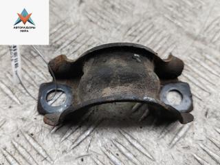 Крепление втулки стабилизатора заднего Renault Koleos 1 поколение 2008, 2.5 л., бензин, МКПП, серый, внедорожник 5 дв.