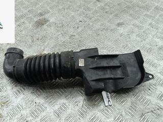 воздуховод Ford Fiesta 5 поколение [рестайлинг] 2006, 1.3 л., бензин, МКПП, красный, хетчбэк 3 дв.