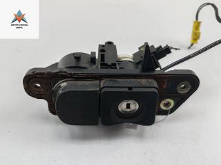 кнопка открытия багажника Mercedes-Benz S-Класс W220 2001, 4.0 л., дизель, АКПП, серый, седан