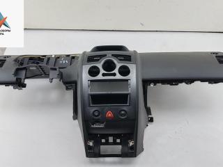 панель передняя салона (торпедо) Renault Megane 2 поколение 2005, 1.6 л., бензин, МКПП, серый, универсал