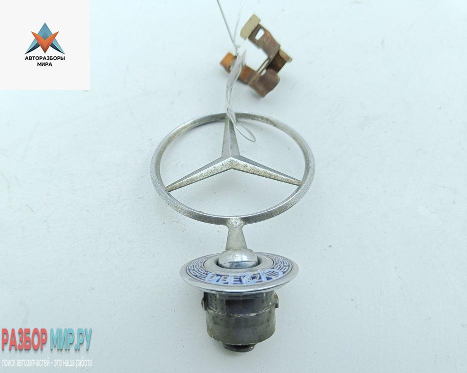 эмблема Mercedes-Benz C-Класс W203/S203/CL203 2003, 1.8 л., бензин, МКПП, красный, седан - фото №1