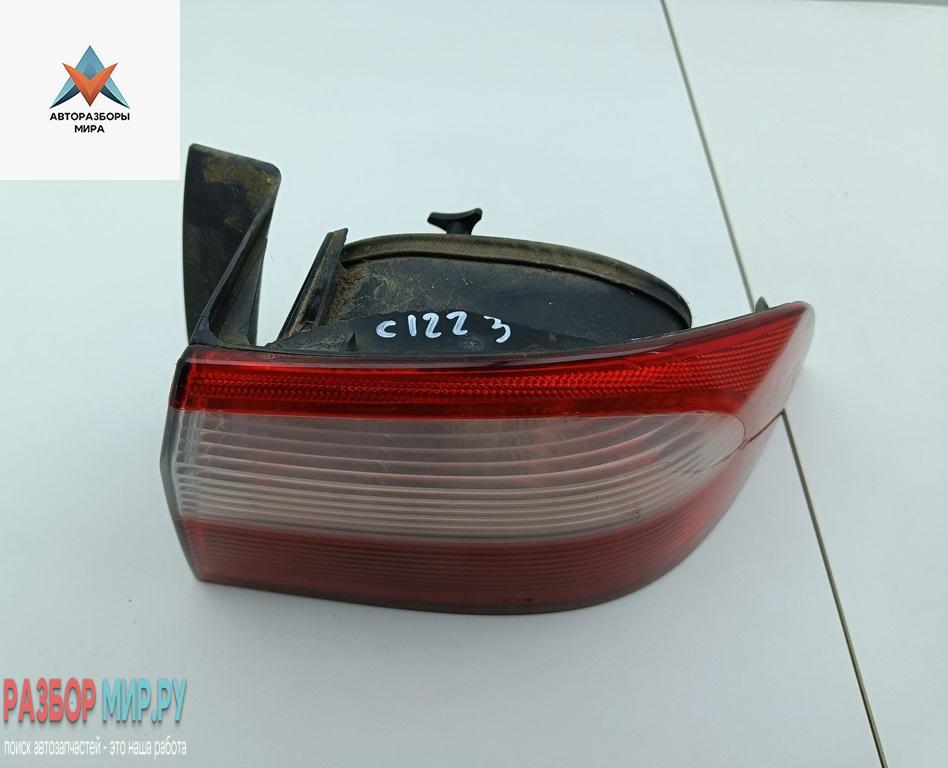 фонарь задний правый Renault Laguna 2 поколение 2004, 1.8 л., бензин, МКПП, чёрный, хетчбэк 5 дв., 8200002474 - фото №1