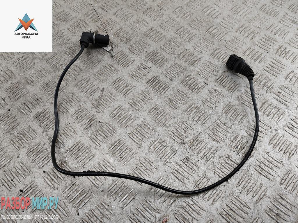 датчик коленвала BMW 5 серия E39 1997, 2.5 л., бензин, МКПП, синий, седан - фото №1