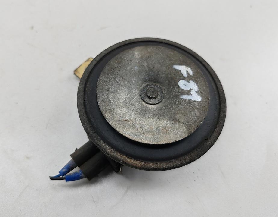 сигнал (клаксон) Mitsubishi Carisma 1997, 1.8 л., бензин, МКПП, чёрный, хетчбэк 5 дв., A28657625