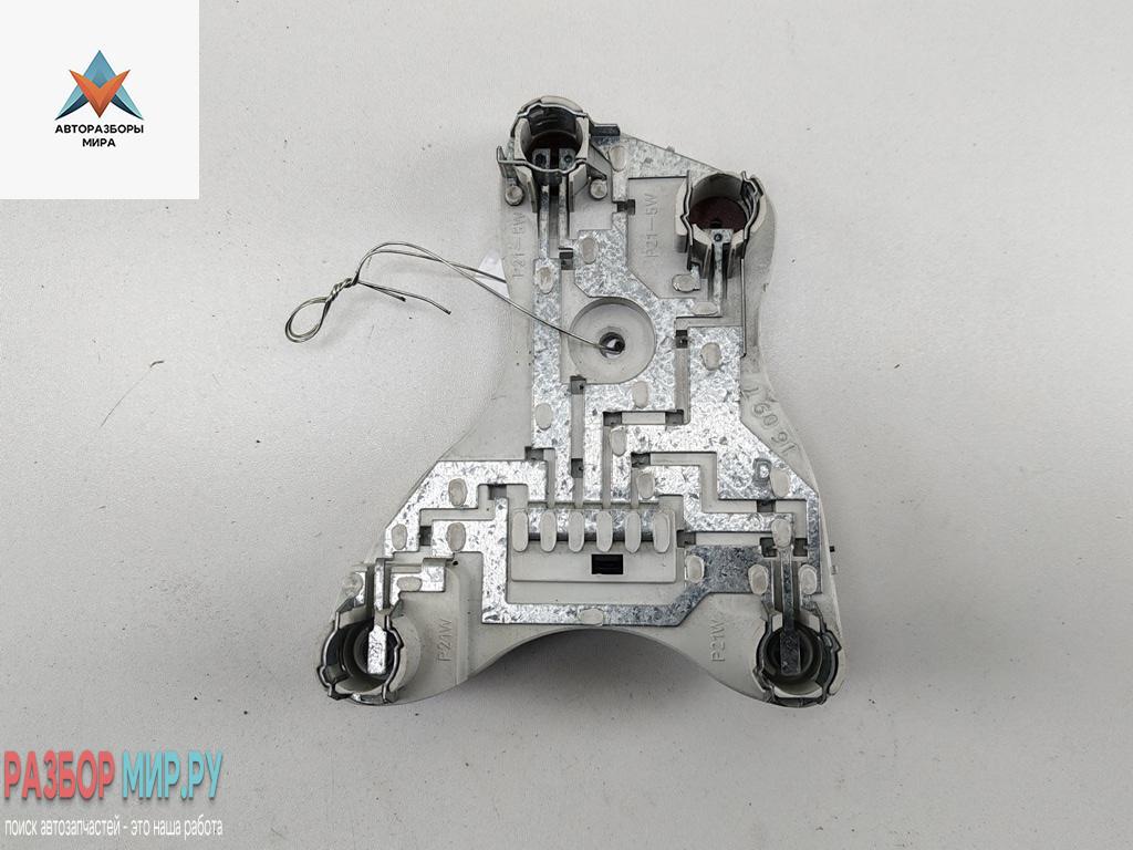 Плата фонаря заднего правого Mitsubishi Carisma 1 поколение 1997, 1.8 л., бензин, МКПП, чёрный, хетчбэк 5 дв. - фото №1