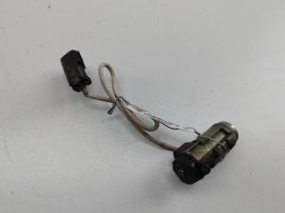 личинка дверного замка Mitsubishi Carisma 1 поколение 1997, 1.8 л., бензин, МКПП, чёрный, хетчбэк 5 дв.