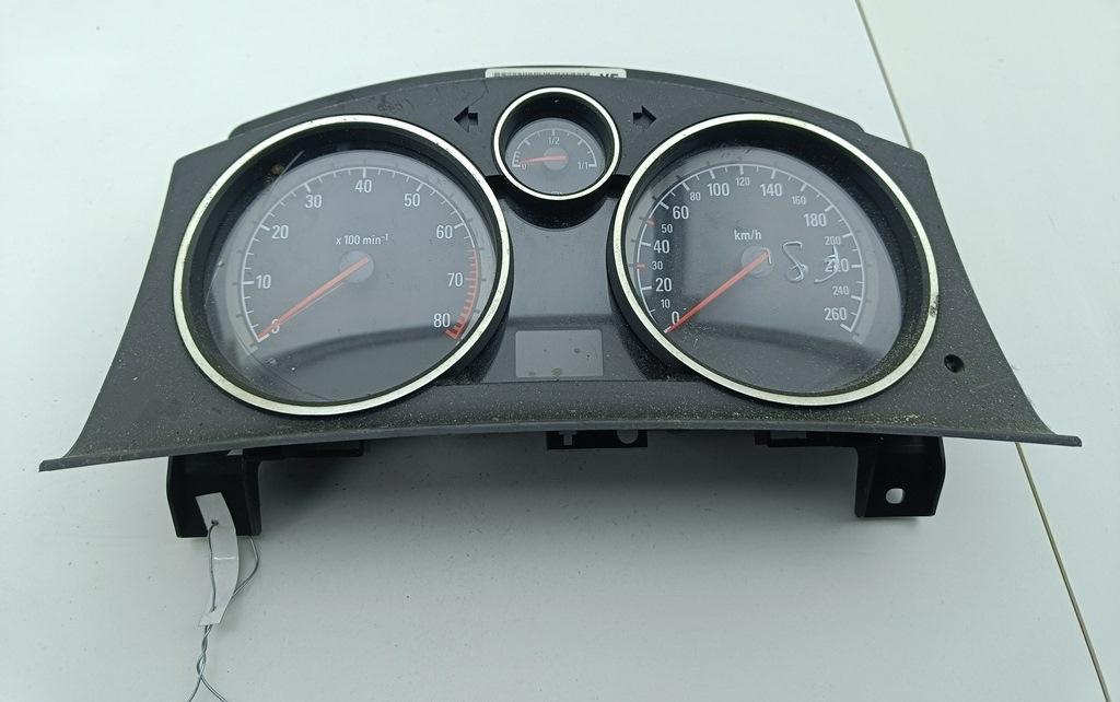 приборная панель Opel Astra H 2006, 1.6 л., бензин, МКПП, серый, универсал, 13225986