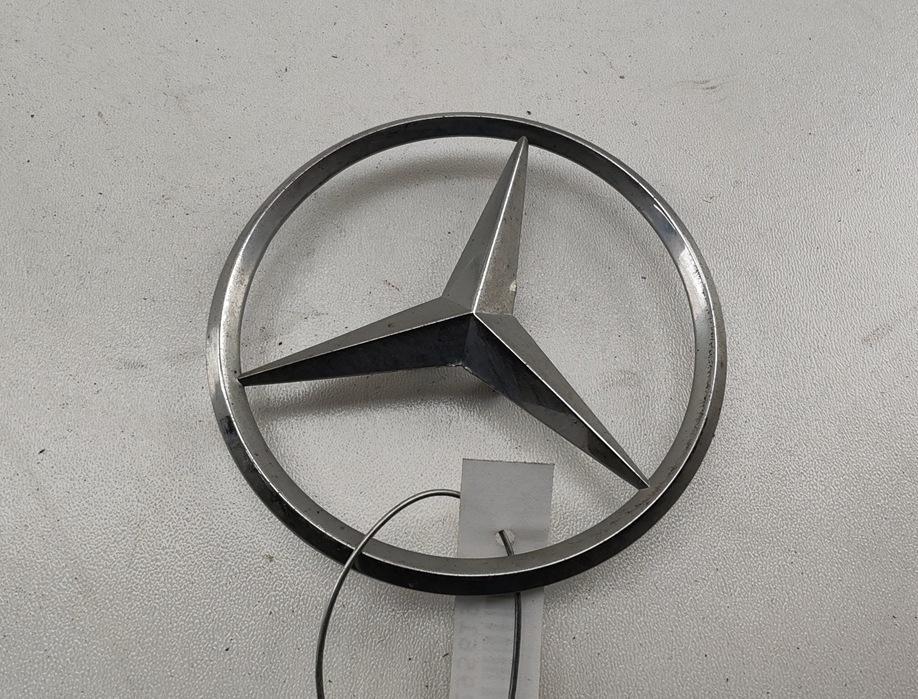 эмблема Mercedes-Benz C-Класс W203/S203/CL203 2003, 1.8 л., бензин, МКПП, красный, седан, 2037580058 - фото №1