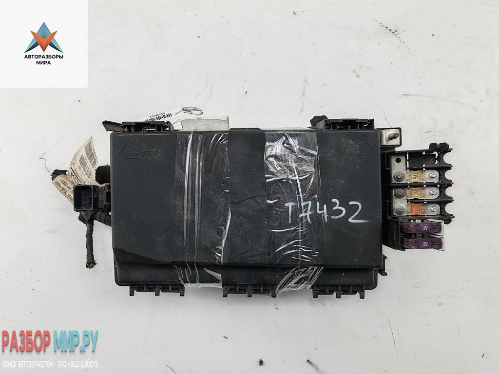 короб предохранителей Opel Zafira 2 поколение (B) 2006, 1.9 л., дизель, МКПП, серый, минивэн, 13125865 - фото №1